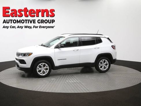 Used 2024 Jeep Compass Latitude AWD/4WD image 53