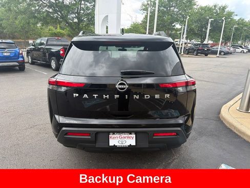 Used 2025 Nissan Pathfinder SV FWD image 6
