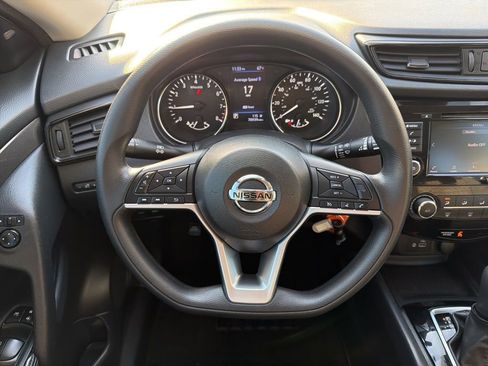 Used 2020 Nissan Rogue S image 22