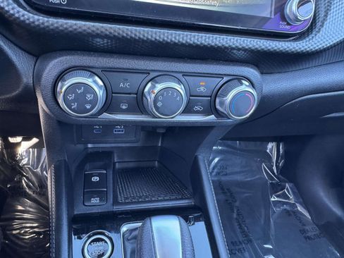 Used 2023 Nissan Kicks SV image 22