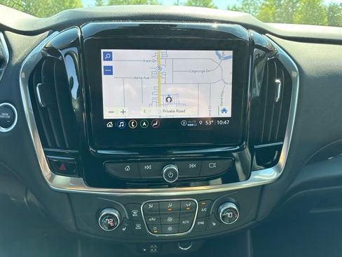Used 2024 Chevrolet Traverse RS AWD/4WD image 23