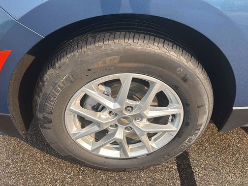Used 2024 Chevrolet Equinox LT FWD image 9