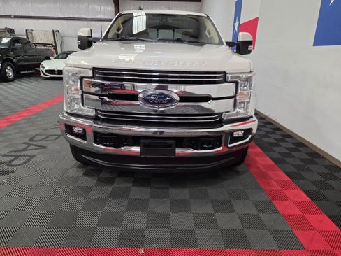 Used 2019 Ford F250 Lariat w/ Lariat Ultimate Package AWD/4WD image 16