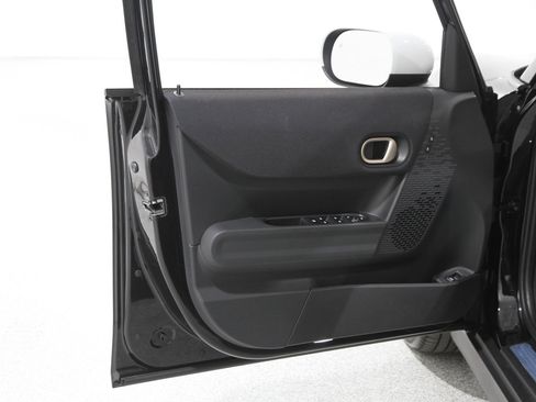 Certified 2025 MINI Cooper S image 4