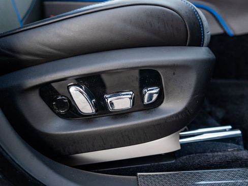 Used 2025 Rolls-Royce Ghost Black Badge image 44