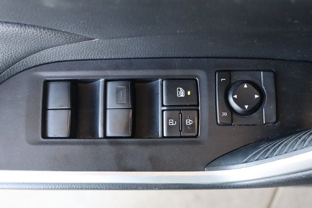 Used 2020 Toyota RAV4 XLE FWD image 14