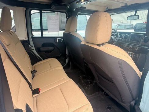 Used 2023 Jeep Wrangler Unlimited Sport AWD/4WD image 7