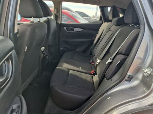 Used 2021 Nissan Rogue Sport S image 8