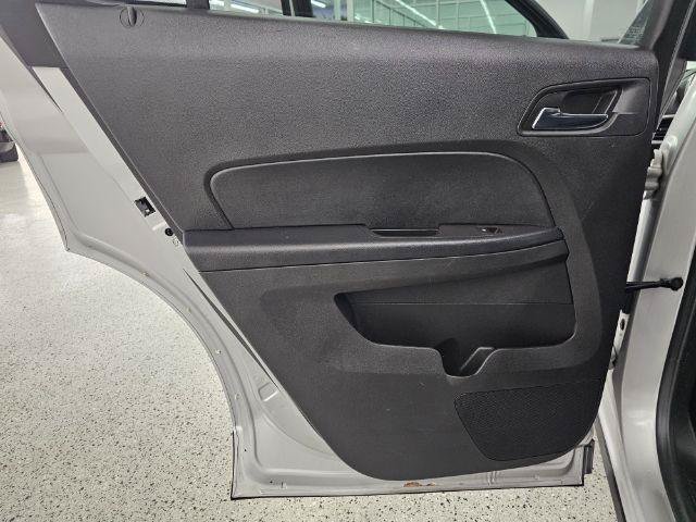 Used 2017 Chevrolet Equinox LT w/ Convenience Package FWD image 29