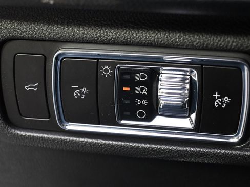 New 2026 Lincoln Corsair Premiere image 24