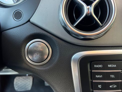 Used 2019 Mercedes-Benz GLA 250 4MATIC image 30