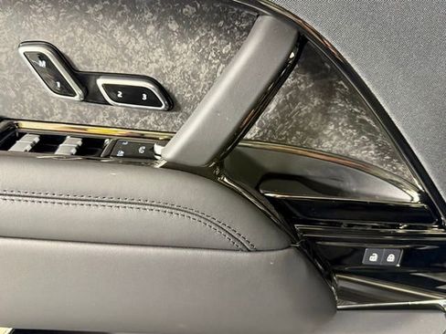 New 2025 Land Rover Range Rover Sport SV Edition Two image 13