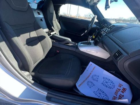 Used 2007 Saturn Sky Base 2dr Convertible image 12