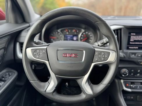 Used 2024 GMC Terrain SLE image 23