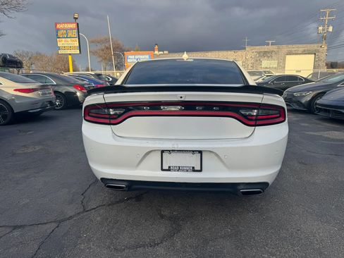 Used 2018 Dodge Charger GT image 5