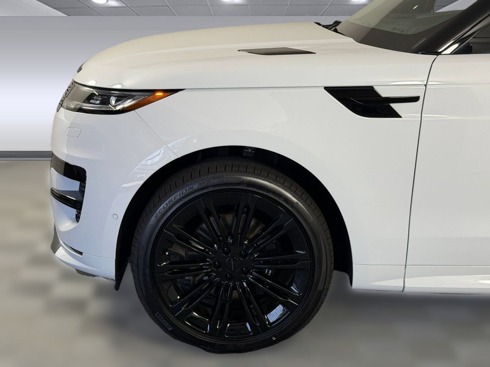 New 2026 Land Rover Range Rover Sport Dynamic SE AWD/4WD image 12