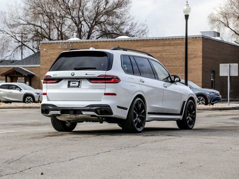 New 2026 BMW X7 M60i image 5