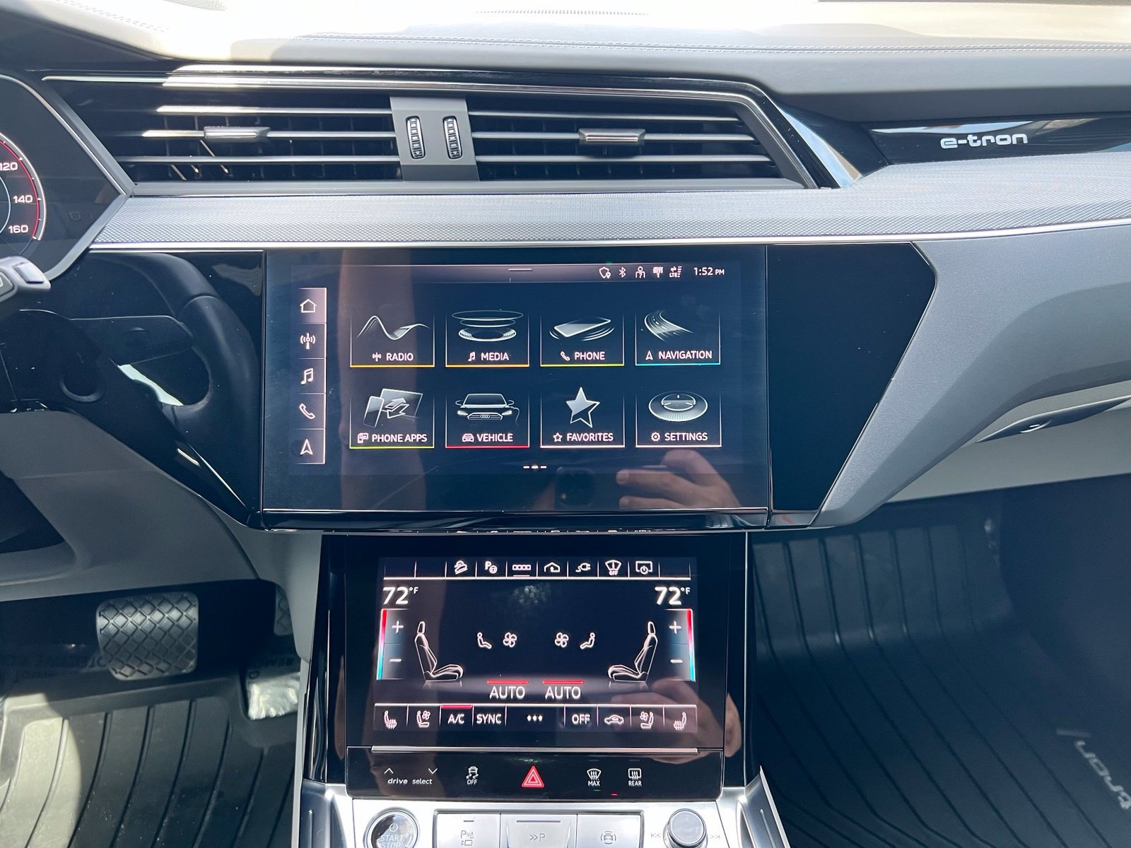 Used 2024 Audi Q8 e-tron Prestige w/ Prestige Package AWD/4WD image 50