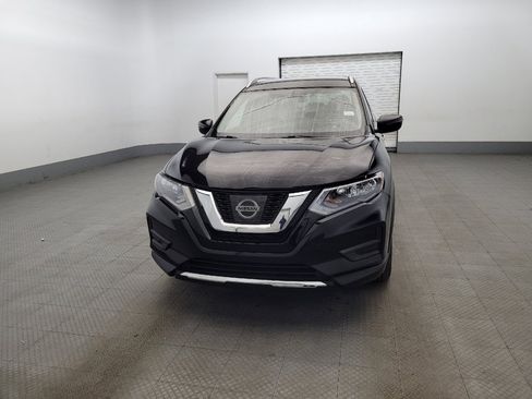 Used 2017 Nissan Rogue SV image 15