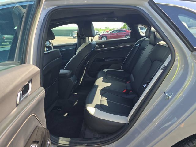 Used 2025 Kia K5 GT-Line w/ GT-Line Premium Package FWD image 14