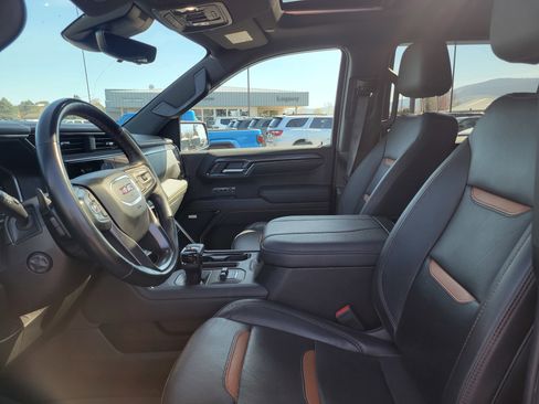 Used 2024 GMC Sierra 1500 AT4 w/ Technology Package image 7