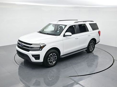 Certified 2022 Ford Expedition XLT image 49