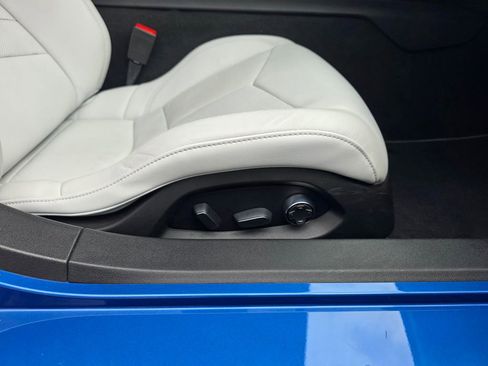 Used 2021 Chevrolet Corvette Stingray Preferred Cpe w/ Battery Protection Package RWD image 11