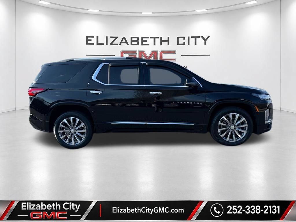 Used 2023 Chevrolet Traverse Premier AWD/4WD image 4