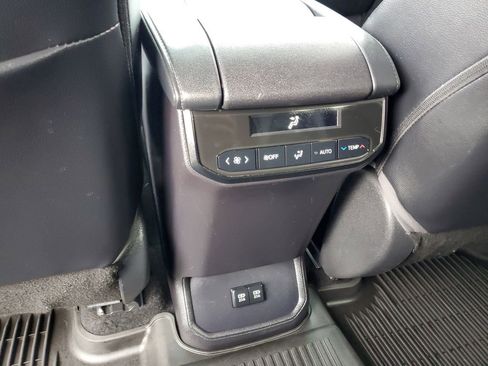 Used 2021 Toyota Highlander XSE image 13