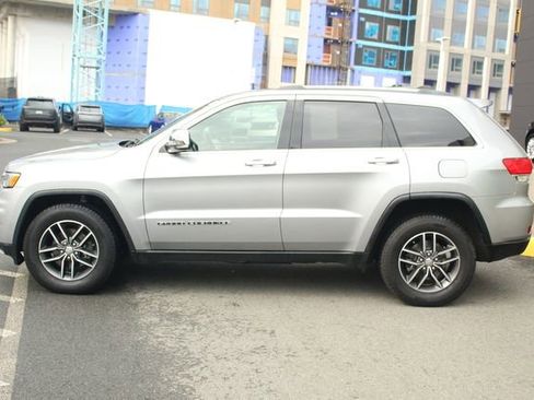 Used 2018 Jeep Grand Cherokee Limited image 6