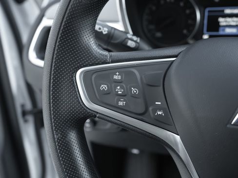 Used 2023 Chevrolet Equinox LS w/ LS Convenience Package image 17