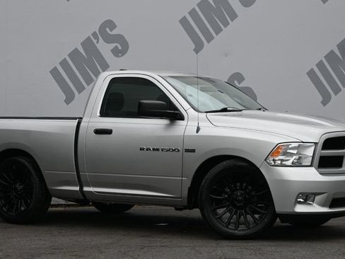 Used 2012 RAM 1500 Express RWD image 3