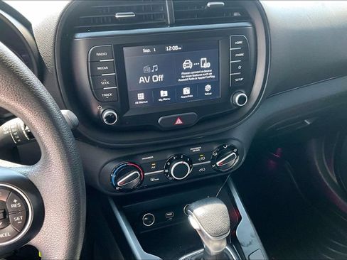 Used 2020 Kia Soul LX FWD image 8
