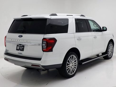 Used 2022 Ford Expedition Limited image 9