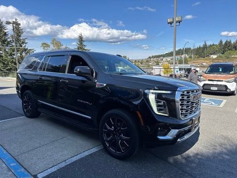 Used 2026 GMC Yukon XL Denali AWD/4WD image 3
