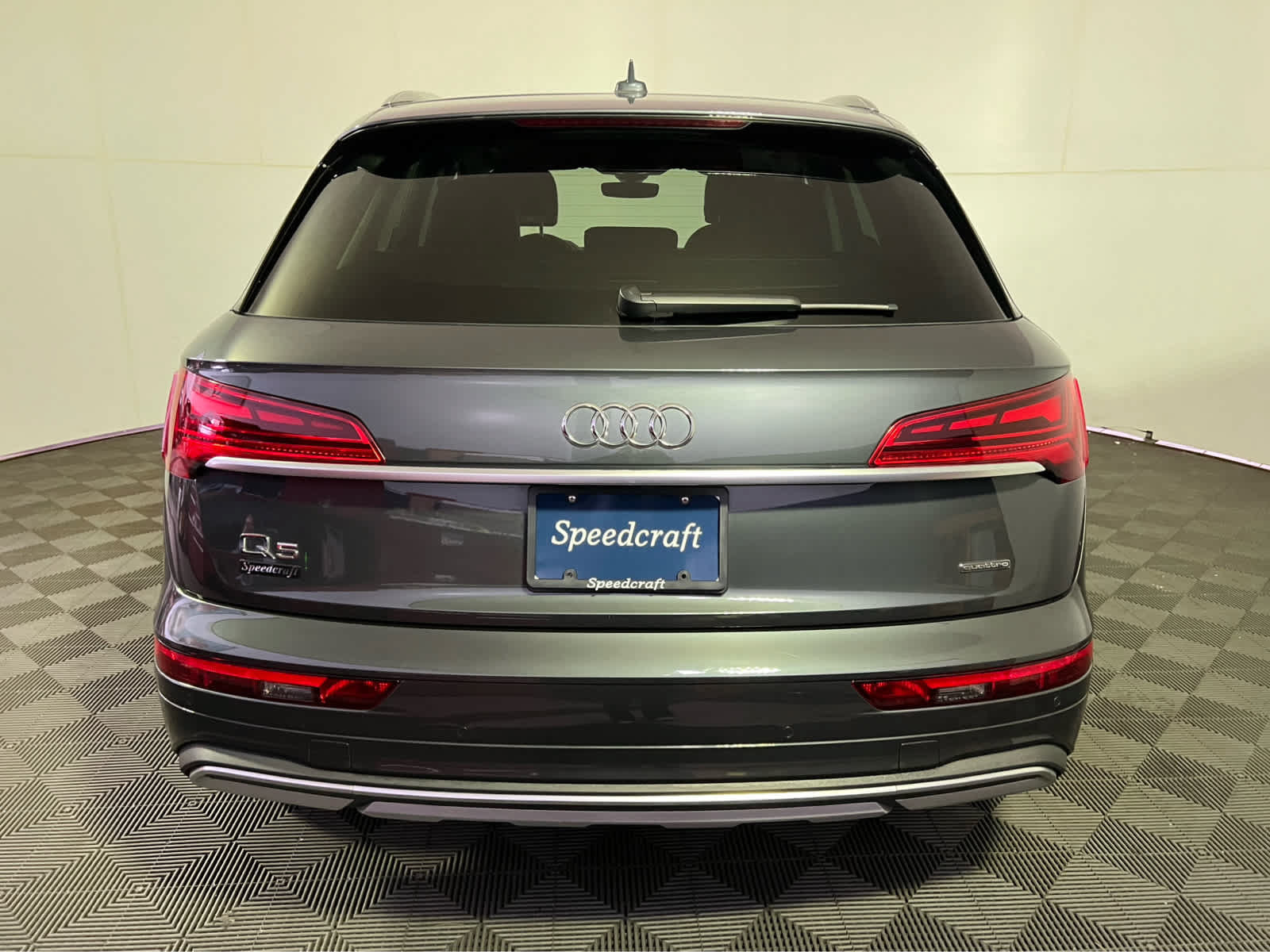 Used 2023 Audi Q5 2.0T Premium Plus w/ Premium Plus Package AWD/4WD image 6