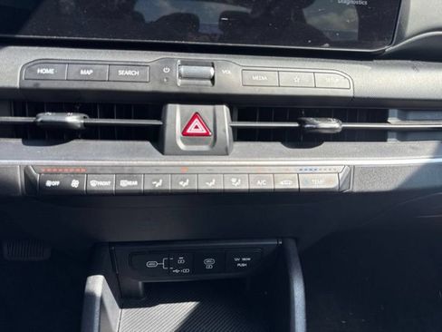 Used 2025 Kia K4 FWD image 24