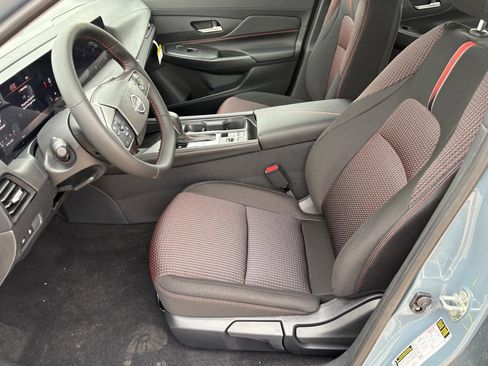 New 2026 Nissan Sentra SR FWD image 19