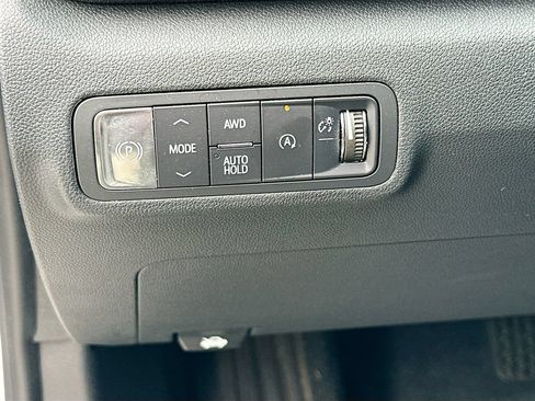 Used 2025 GMC Terrain Elevation AWD/4WD image 10