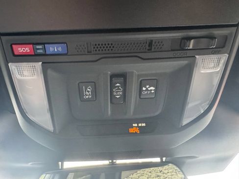 Used 2025 Subaru Forester Wilderness AWD/4WD image 35