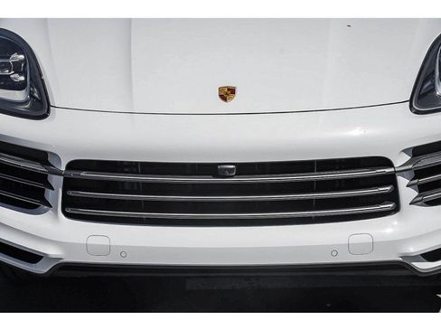 Used 2023 Porsche Cayenne Platinum Edition AWD/4WD image 7