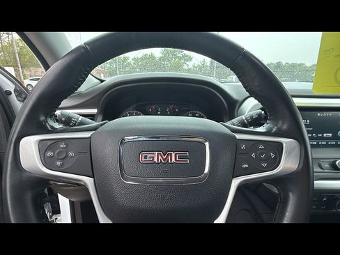 Used 2019 GMC Acadia SLE image 12