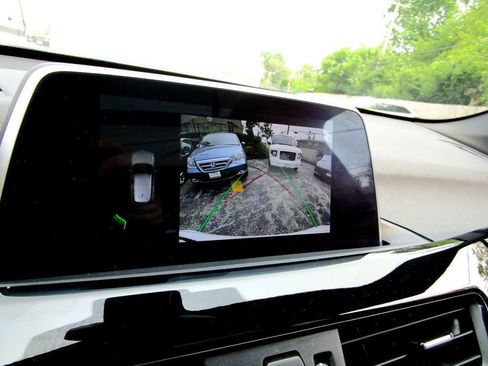 Used 2018 BMW X1 xDrive28i image 4