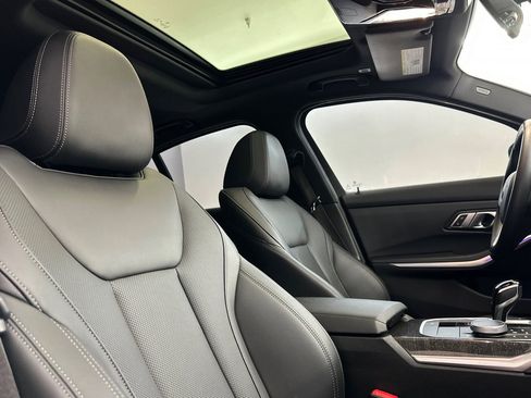 Used 2022 BMW 330i 330i w/ Driving Assistance Package image 31