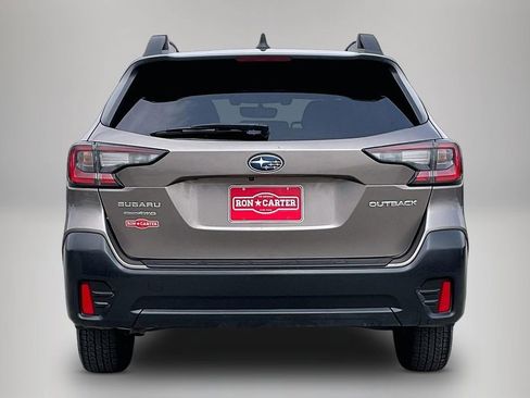 Used 2022 Subaru Outback Premium image 6