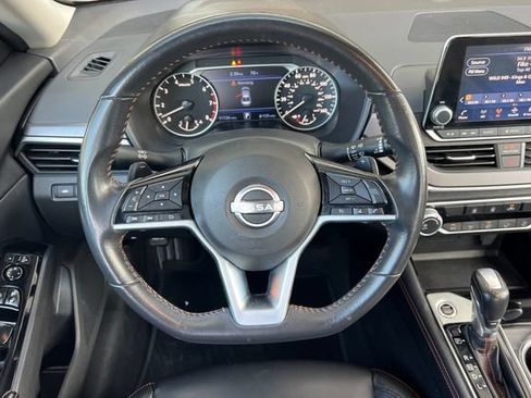 Used 2024 Nissan Altima 2.5 SR FWD image 15