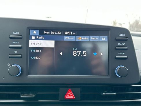 Used 2025 Hyundai Elantra Sport image 36