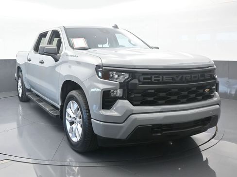 Used 2024 Chevrolet Silverado 1500 Custom image 9