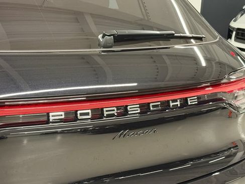 Certified 2026 Porsche Macan AWD/4WD image 11
