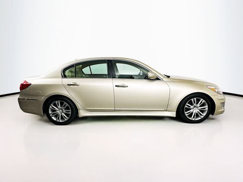 Used 2012 Hyundai Genesis 3.8 w/ Premium Pkg image 10